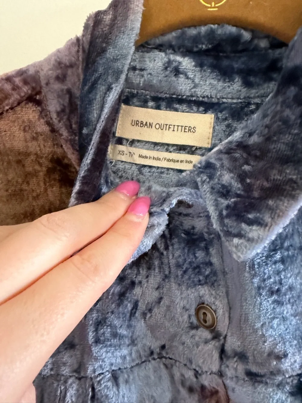 Urban Outfitters Blue and Brown Velvet Tie-Dye Crop Blouse - Picture 3 of 4